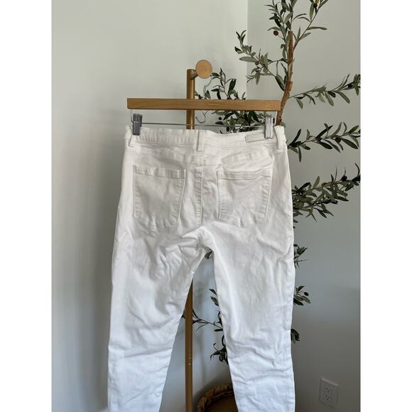 BlankNYC The White Mercer Skinny Jeans - Picture 7 of 10
